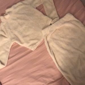 Faux Fur 2 piece Cream skirt w/top